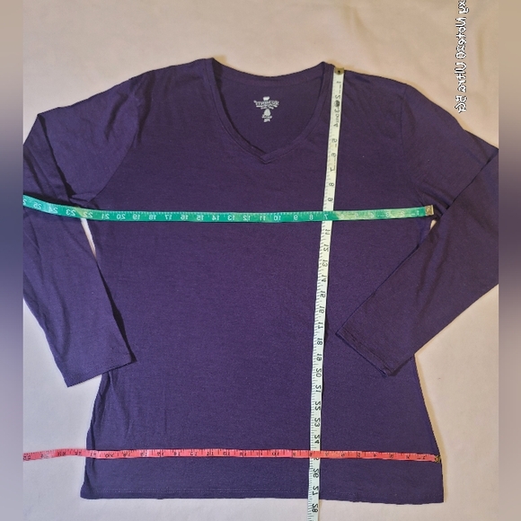 0873. Woolrich ~ Deep Purple ~ XXL ~ V-Neck Long Sleeve Top - Picture 4 of 6